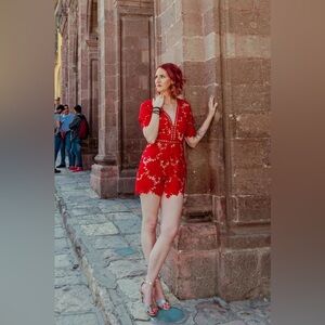 ASTR Floral Lace V Neck Short Sleeve Romper Red Lipstick